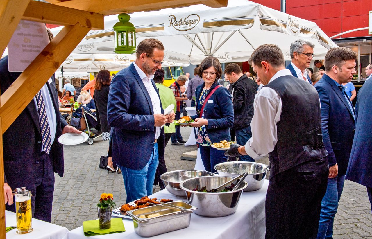 Events in & um Dresden Für Events in und um Dresden - Catering-Foodtruck Sir Mampfelot